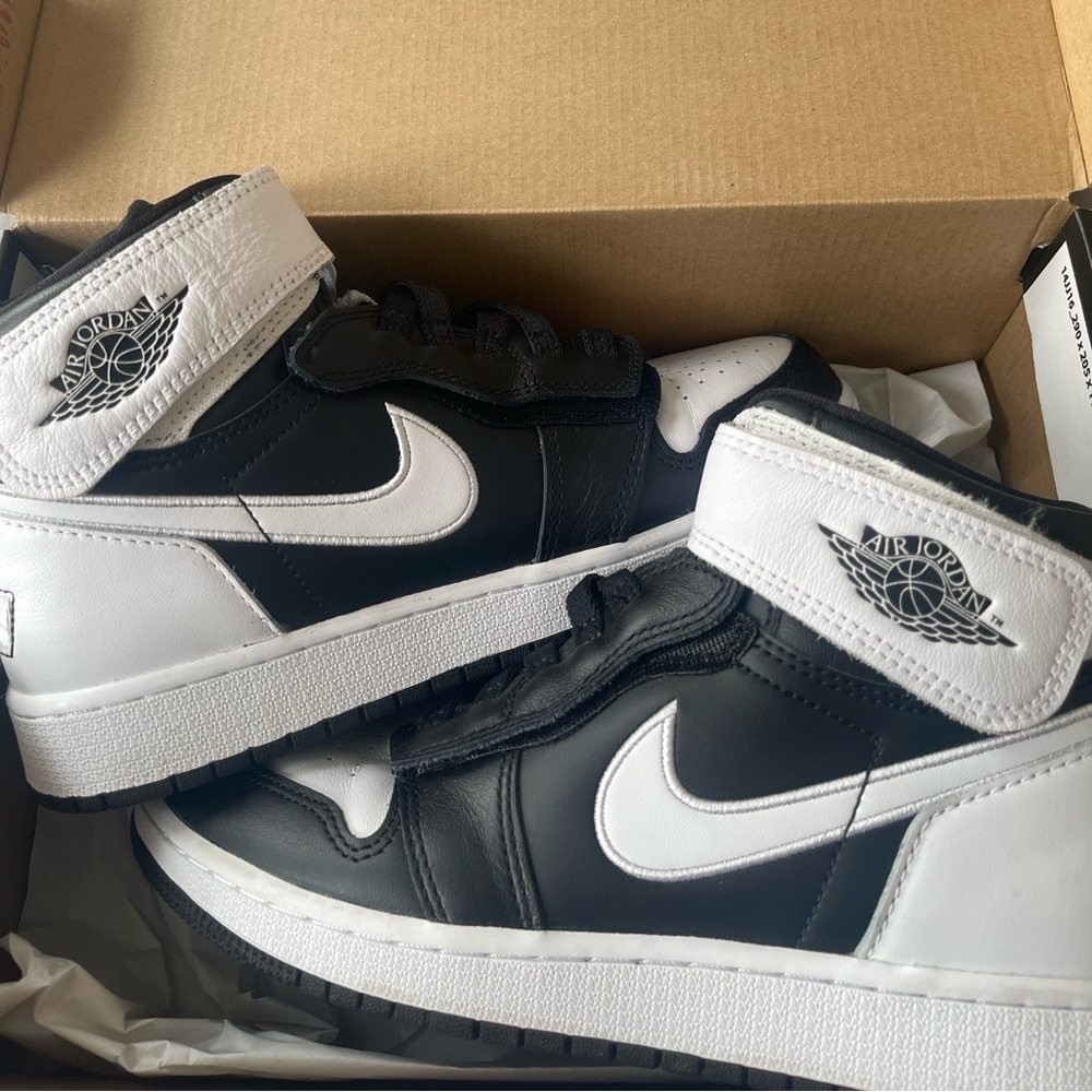 Air Jordan FlyEase Sneakers